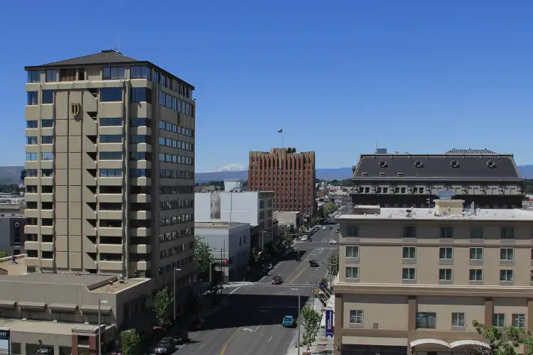 a picture of the Yakima city skyline